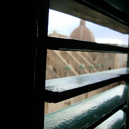 تراباني A Babordo B&B الغرفة الصورة