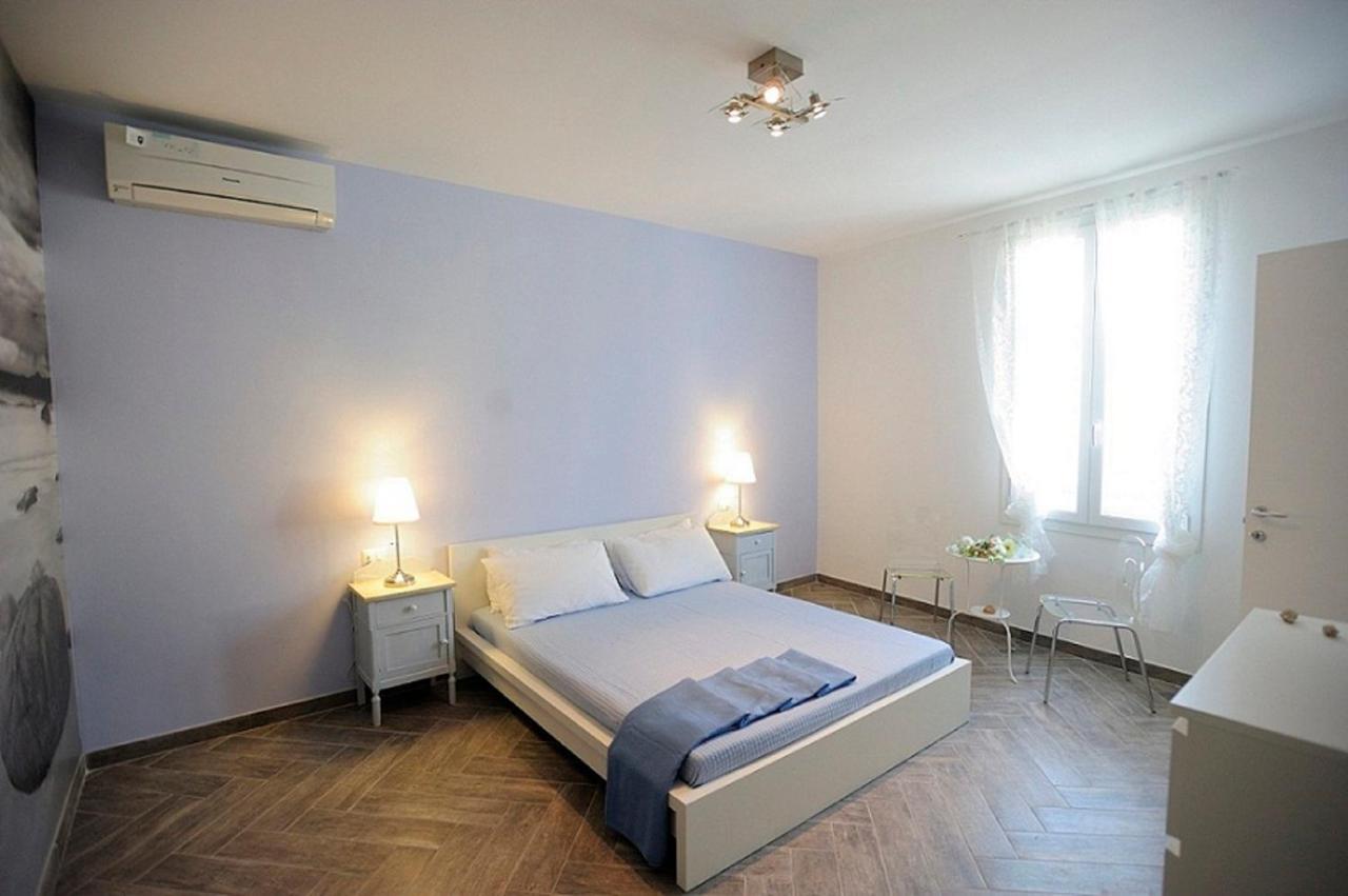 تراباني A Babordo B&B الغرفة الصورة